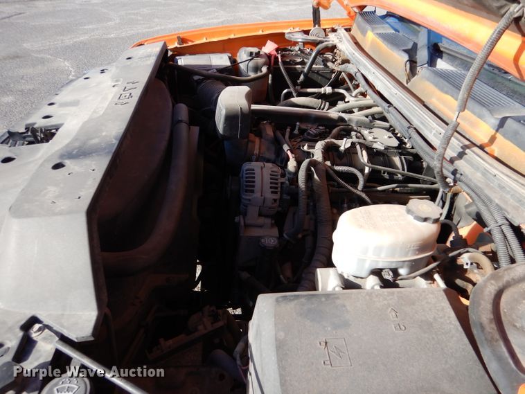 image for item IE9684 2012 Chevrolet Silverado 2500HD  utility bed pickup truck