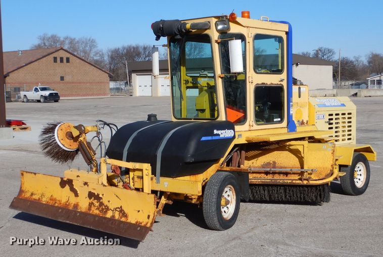 image for item IE9685 2007 Superior DT80-C  broom