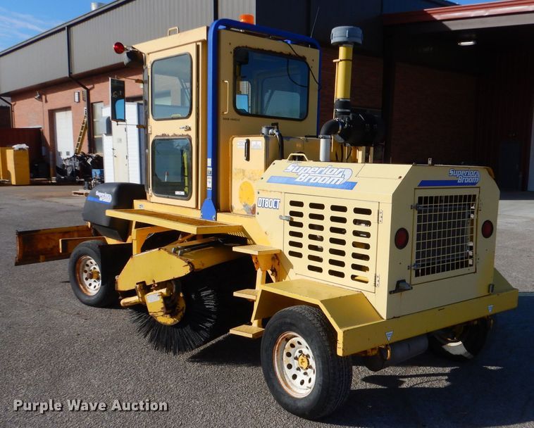 image for item IE9685 2007 Superior DT80-C  broom