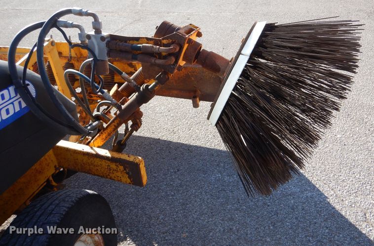 image for item IE9685 2007 Superior DT80-C  broom