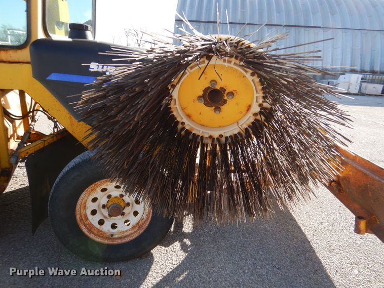 image for item IE9685 2007 Superior DT80-C  broom