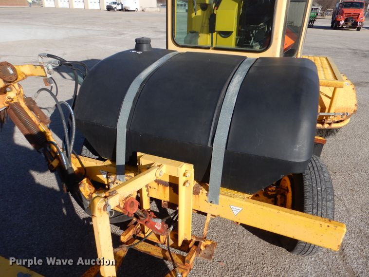 image for item IE9685 2007 Superior DT80-C  broom