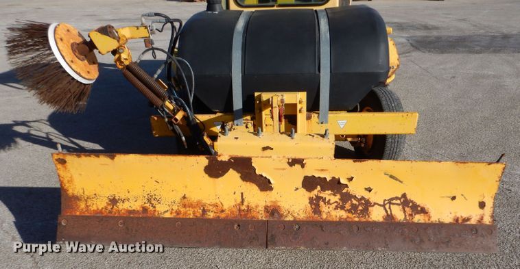 image for item IE9685 2007 Superior DT80-C  broom