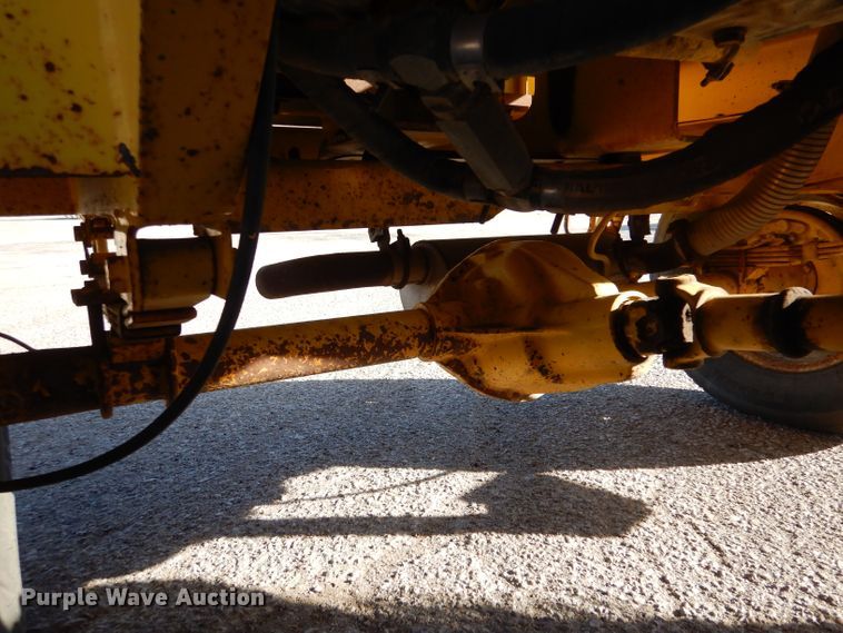 image for item IE9685 2007 Superior DT80-C  broom