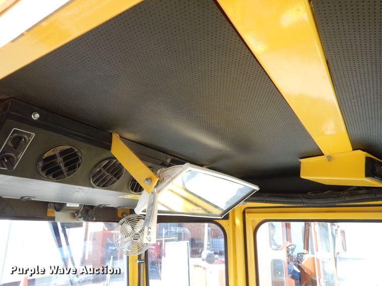 image for item IE9685 2007 Superior DT80-C  broom