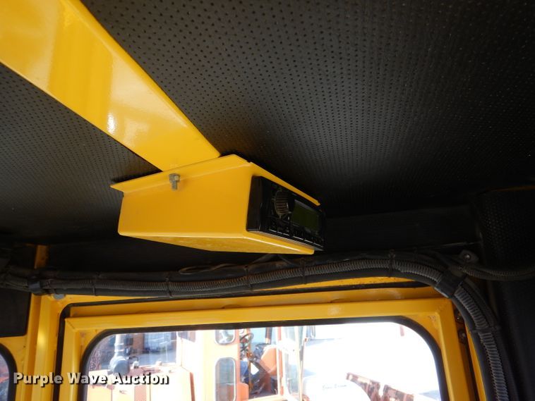 image for item IE9685 2007 Superior DT80-C  broom