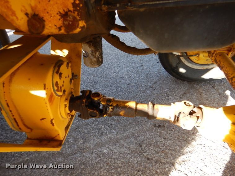 image for item IE9685 2007 Superior DT80-C  broom