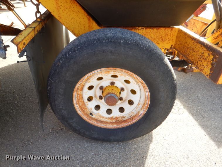 image for item IE9685 2007 Superior DT80-C  broom