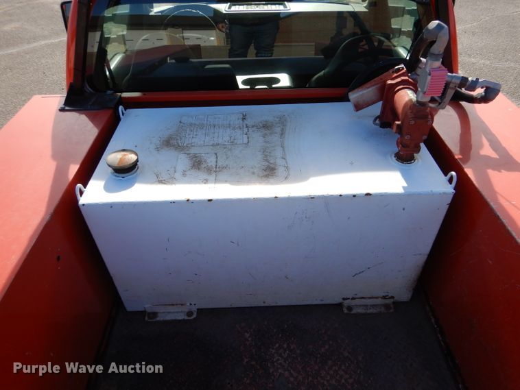 image for item IE9686 2009 Ford F250 Super Duty XL  utility bed pickup truck