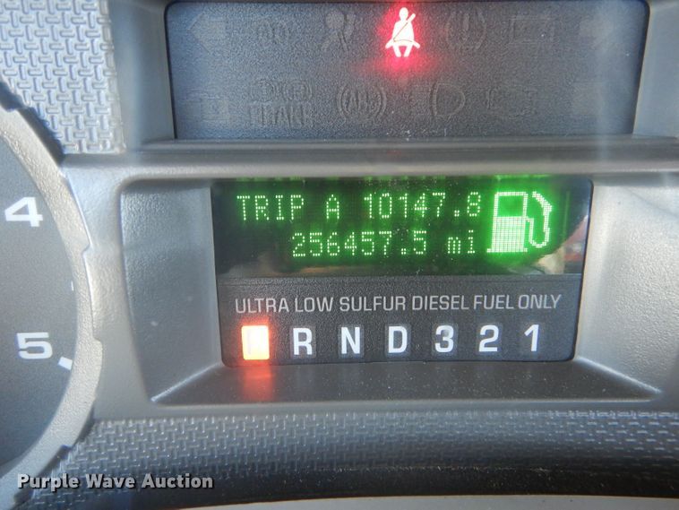 image for item IE9686 2009 Ford F250 Super Duty XL  utility bed pickup truck