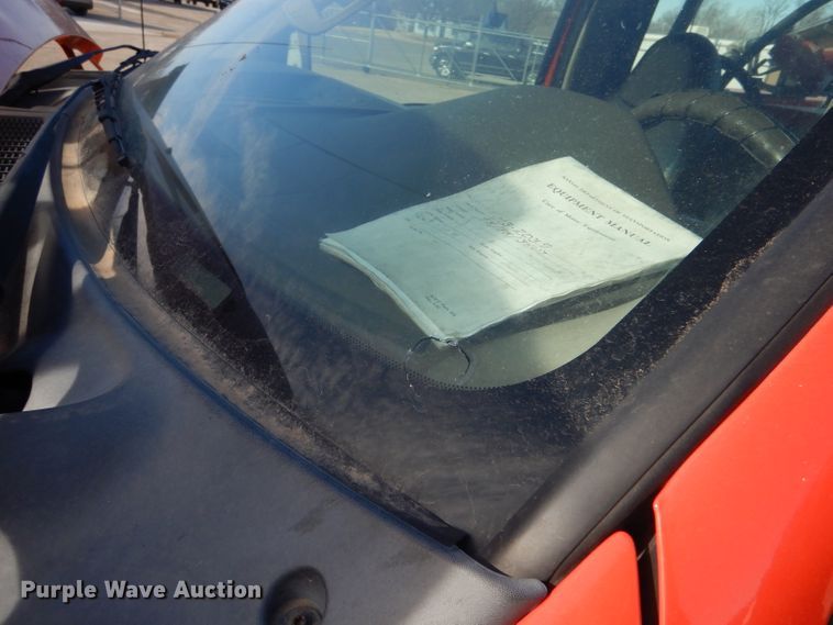 image for item IE9686 2009 Ford F250 Super Duty XL  utility bed pickup truck