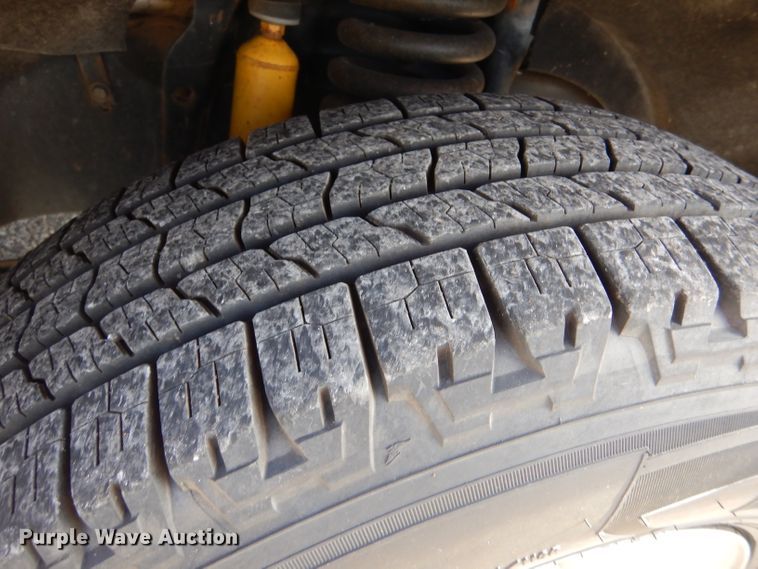 image for item IE9686 2009 Ford F250 Super Duty XL  utility bed pickup truck