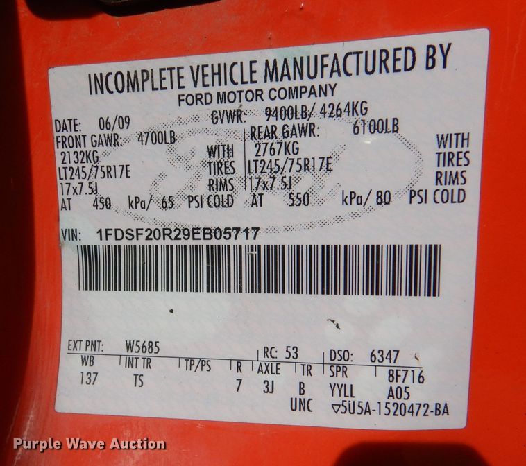 image for item IE9686 2009 Ford F250 Super Duty XL  utility bed pickup truck