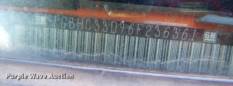 image for item IE9687 2006 Chevrolet Silverado 3500  Crew Cab utility bed pickup truck