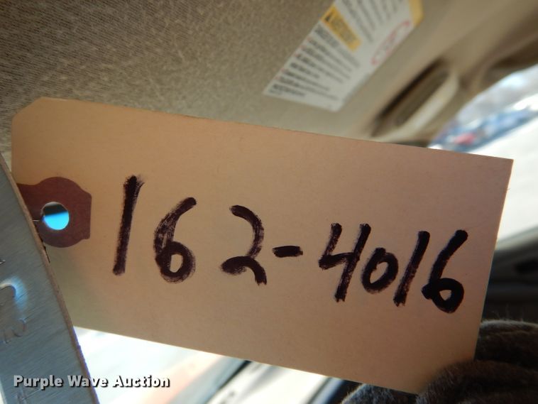 image for item IE9687 2006 Chevrolet Silverado 3500  Crew Cab utility bed pickup truck