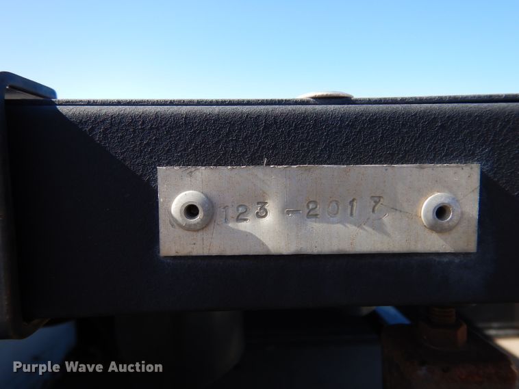 image for item IE9689 2014 Ford F250 Super Duty XL  Crew Cab utility bed pickup truck