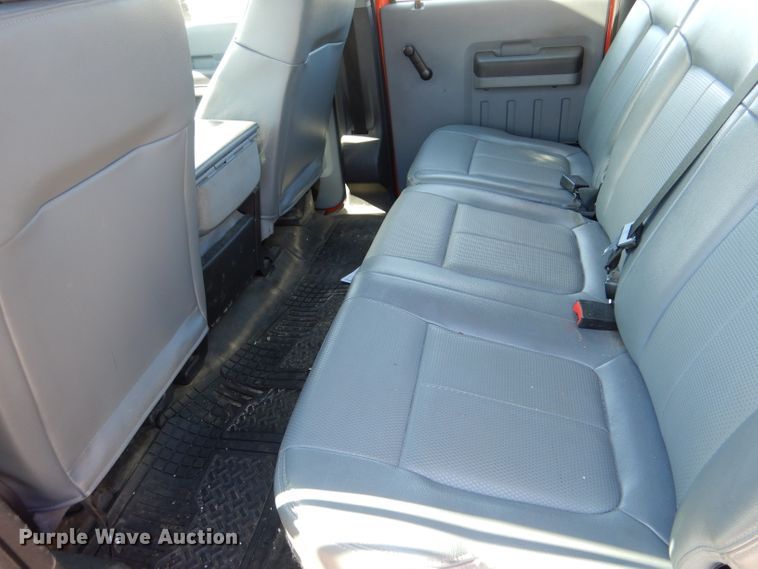 image for item IE9689 2014 Ford F250 Super Duty XL  Crew Cab utility bed pickup truck