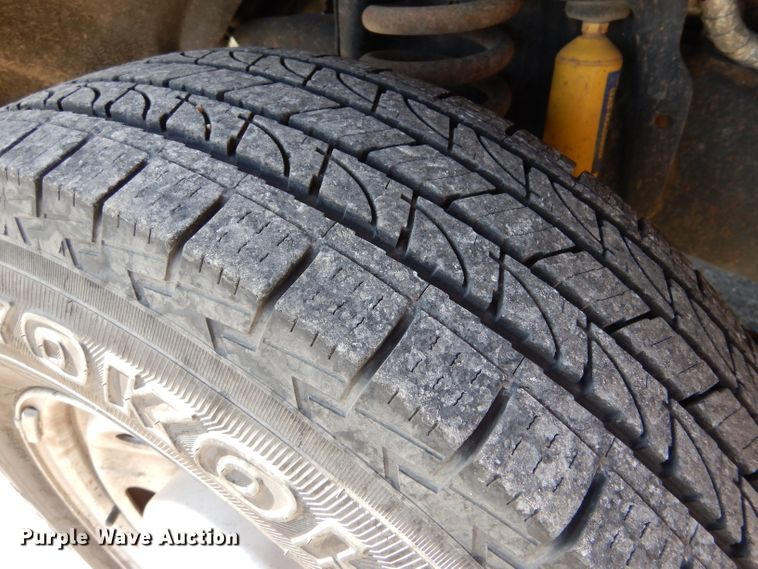 image for item IE9689 2014 Ford F250 Super Duty XL  Crew Cab utility bed pickup truck