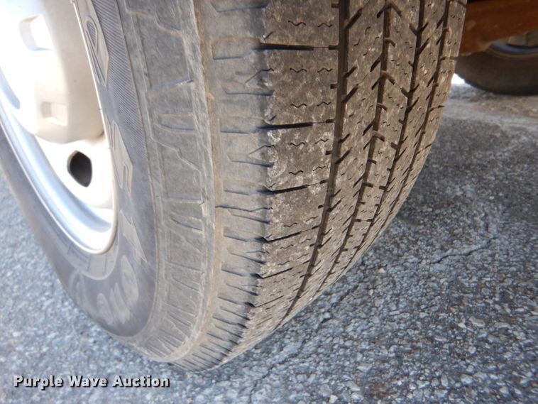 image for item IE9689 2014 Ford F250 Super Duty XL  Crew Cab utility bed pickup truck