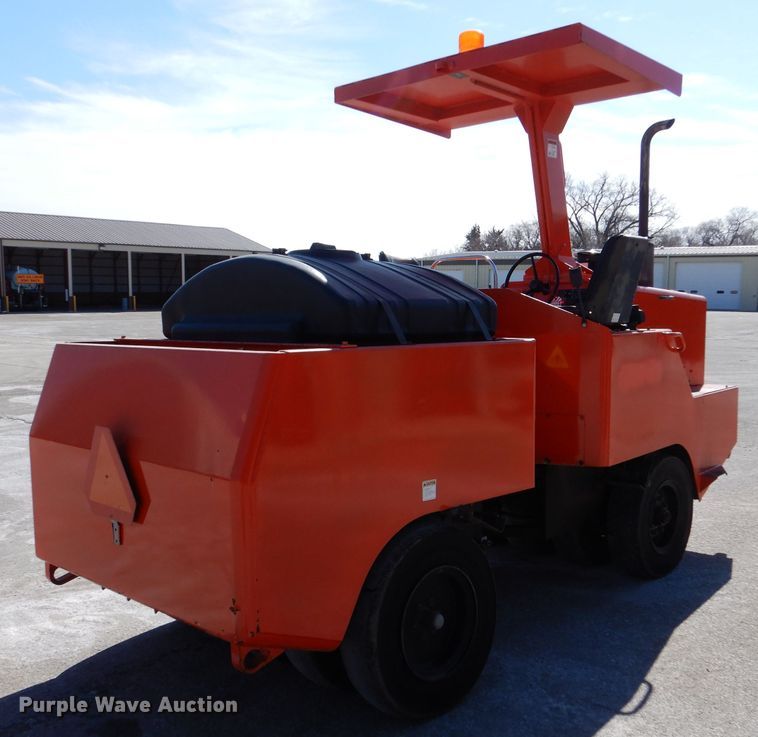 image for item IE9690 2000 Bomag BW11RH  pneumatic roller