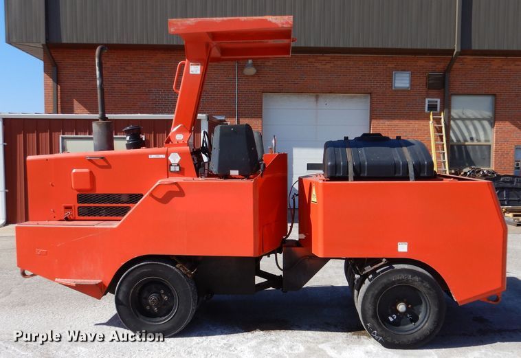 image for item IE9690 2000 Bomag BW11RH  pneumatic roller