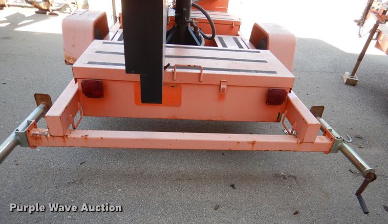 image for item IE9692 2005 American Signal CMS-T331  message board trailer