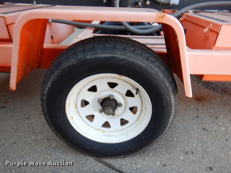 image for item IE9692 2005 American Signal CMS-T331  message board trailer