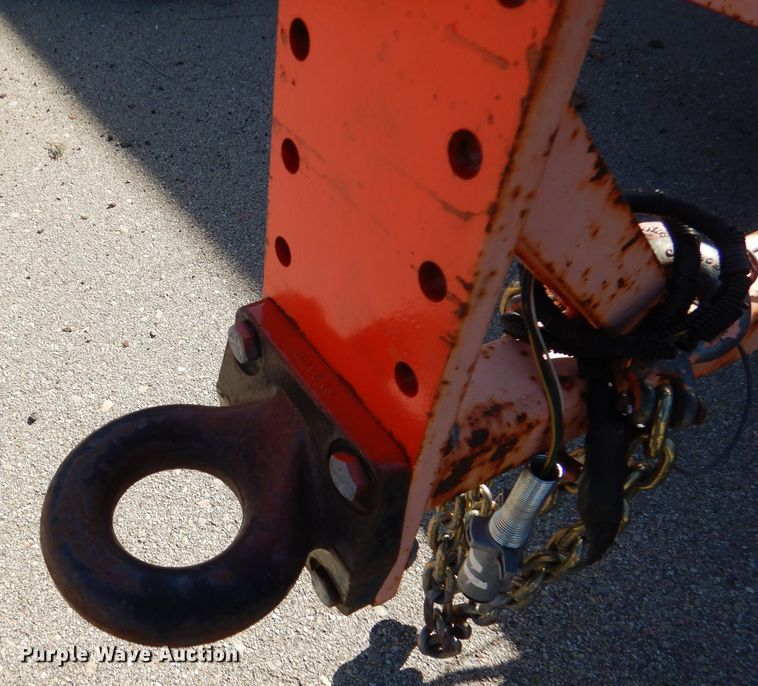 image for item IE9693 2005 American Signal CMS-T331  message board trailer