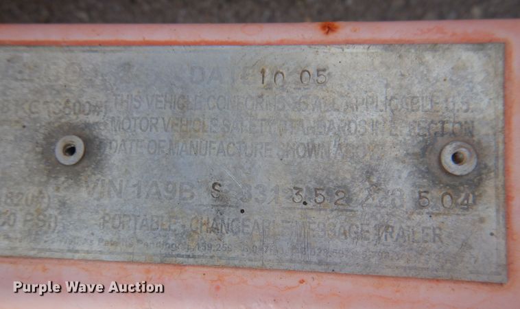 image for item IE9693 2005 American Signal CMS-T331  message board trailer