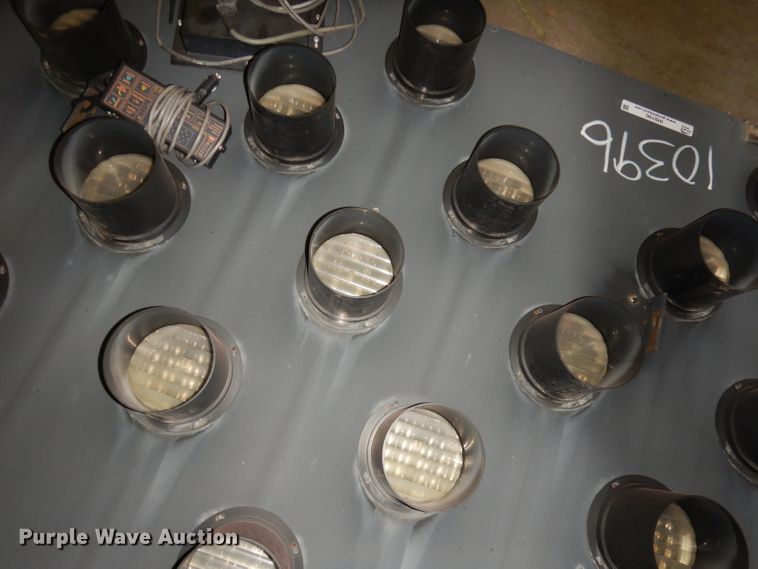 image for item IH9190 National Signal 60260 arrow board