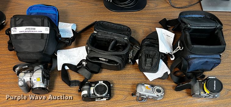 image for item JH9398 (4) cameras