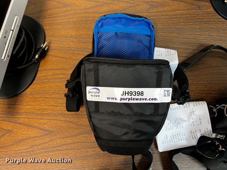image for item JH9398 (4) cameras