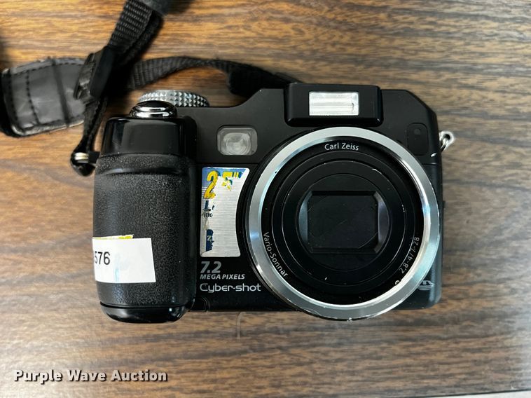 image for item JH9398 (4) cameras