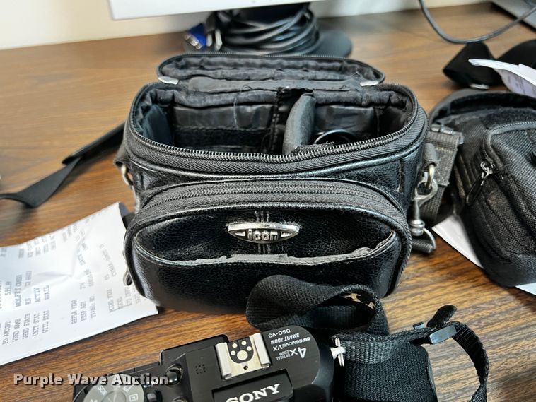 image for item JH9398 (4) cameras