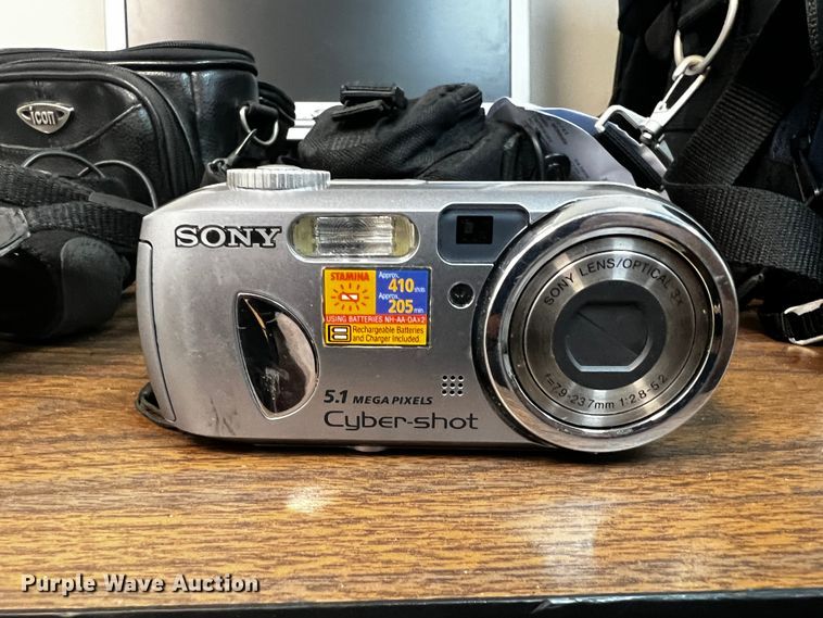 image for item JH9398 (4) cameras