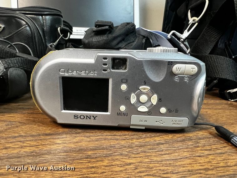 image for item JH9398 (4) cameras