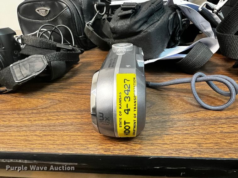 image for item JH9398 (4) cameras