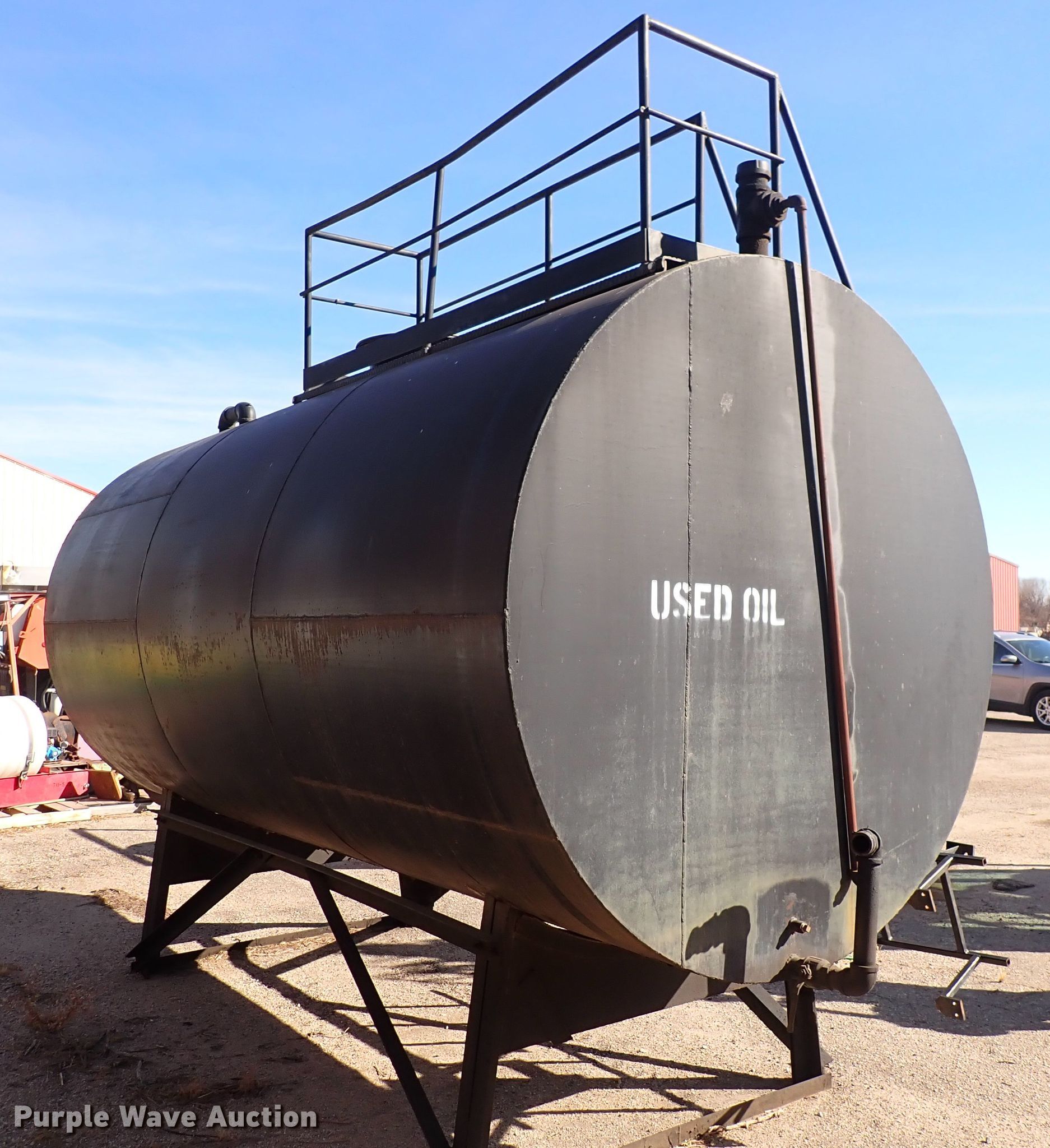 Watkins asphalt tank in Hutchinson, KS Item IH9575 sold Purple Wave