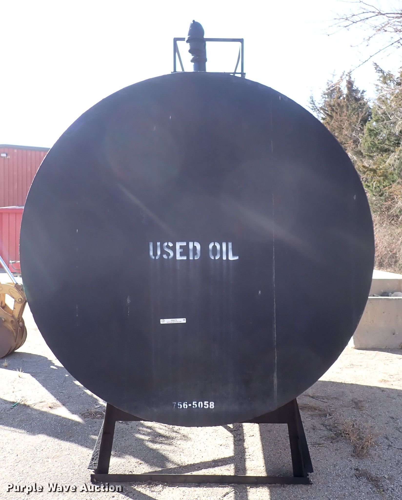 Watkins asphalt tank in Hutchinson, KS Item IH9575 sold Purple Wave