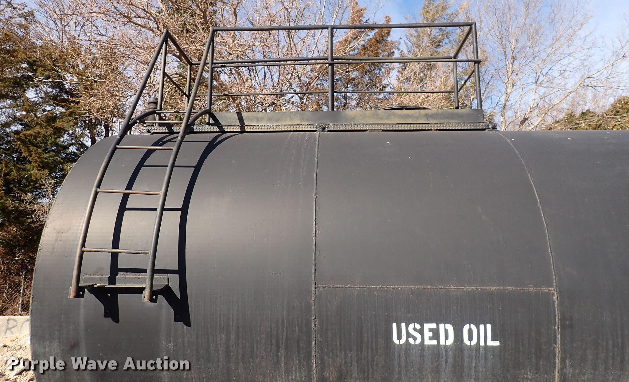 Watkins asphalt tank in Hutchinson, KS Item IH9575 sold Purple Wave