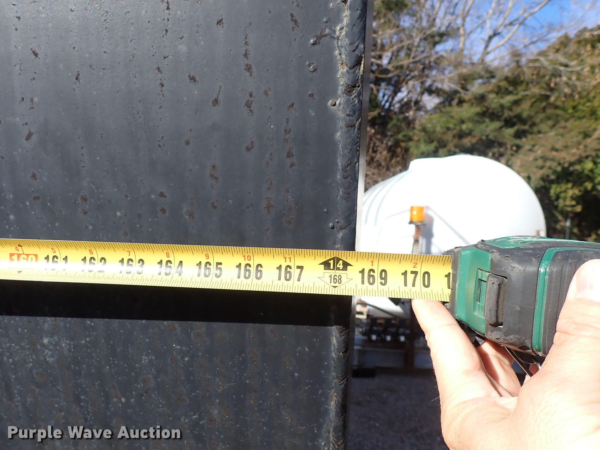 Watkins asphalt tank in Hutchinson, KS Item IH9575 sold Purple Wave