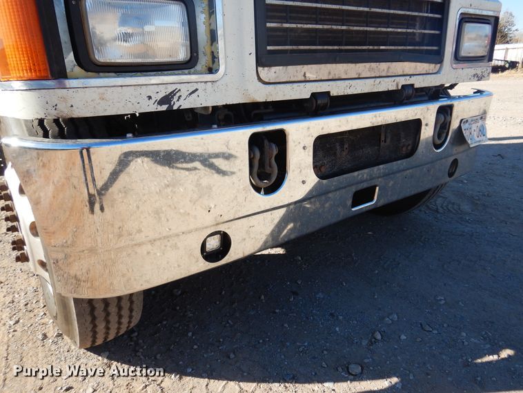 image for item DF0030 2014 Mack CHU613  semi truck