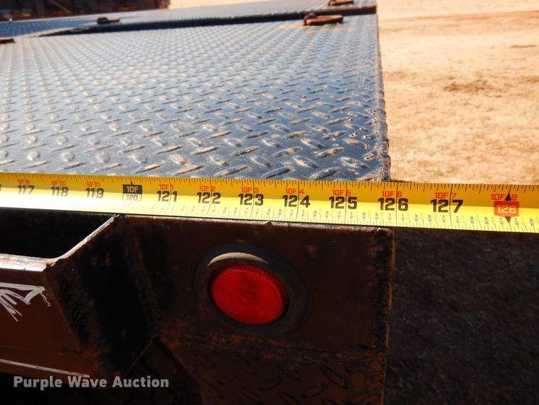 image for item DF0103 2005 Freightliner Columbia 120  semi truck