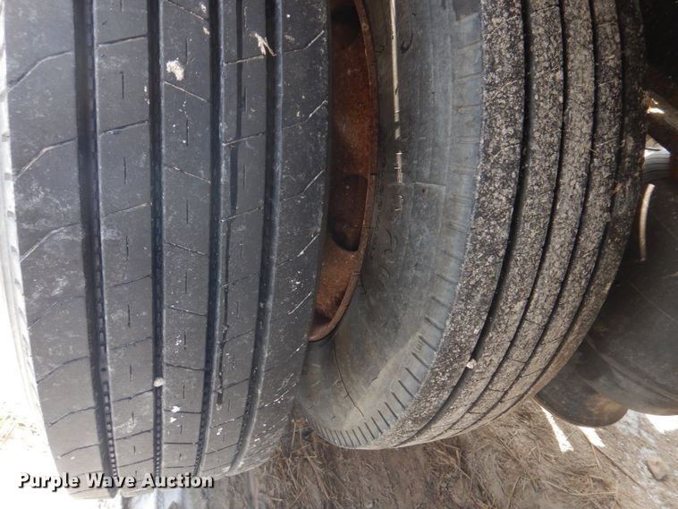 image for item DH8194 2007 Landoll 835  lowboy equipment trailer