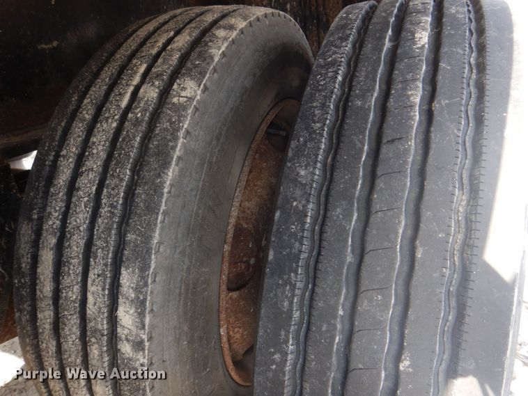 image for item DH8194 2007 Landoll 835  lowboy equipment trailer