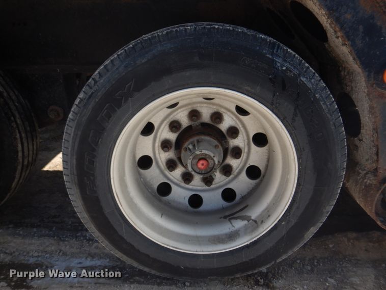 image for item DH8194 2007 Landoll 835  lowboy equipment trailer