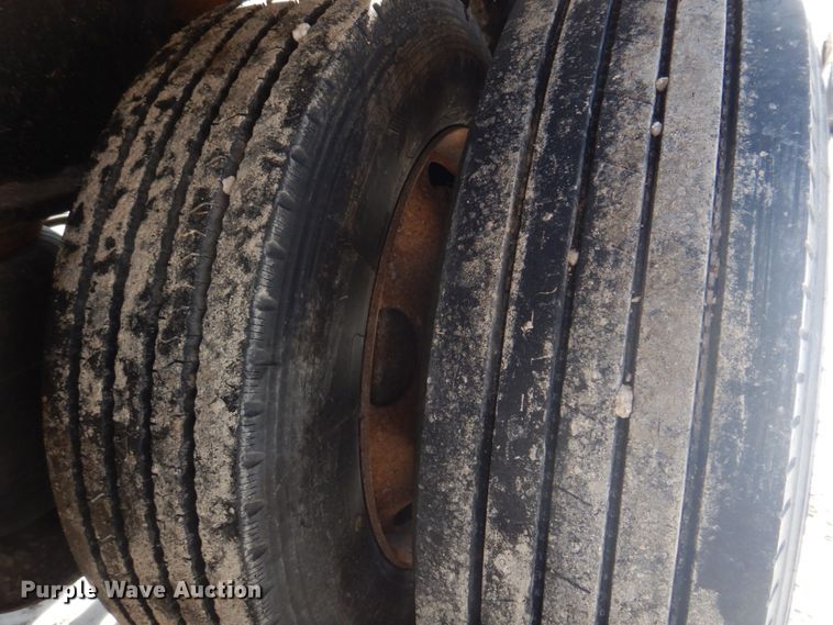 image for item DH8194 2007 Landoll 835  lowboy equipment trailer