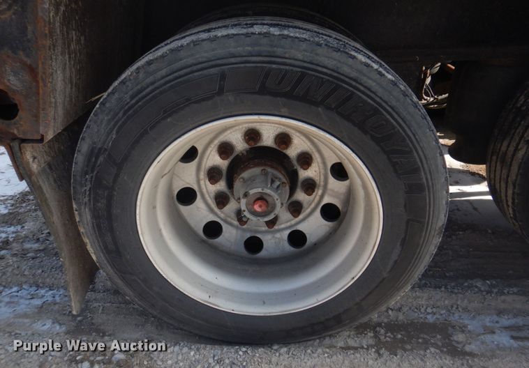 image for item DH8194 2007 Landoll 835  lowboy equipment trailer