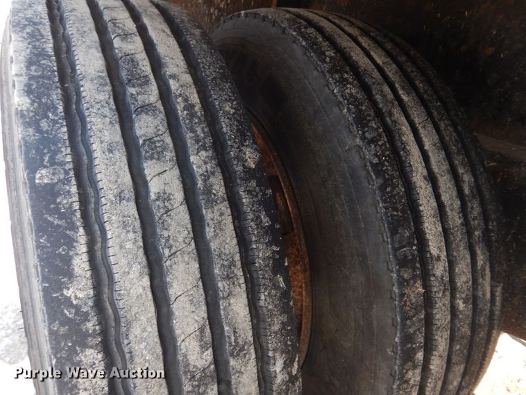 image for item DH8194 2007 Landoll 835  lowboy equipment trailer