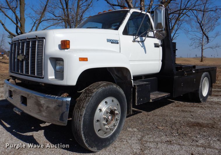 image for item DH8196 1992 Chevrolet Kodiak C6500  flatbed truck